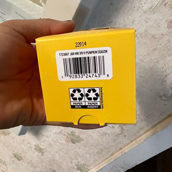 NWT Yankee Candle 3 Mini Candle Pumpkin Season - Picture 9 of 9